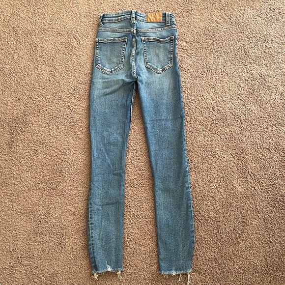 High rise skinny ripped jeans - Picture 4 of 4